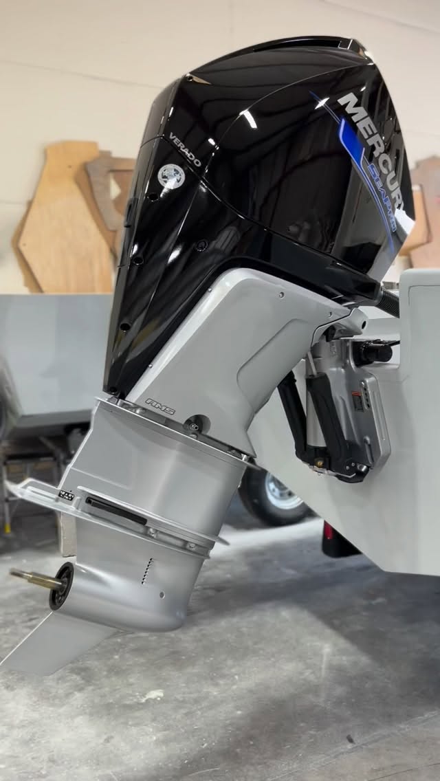 We built the Rage 25&rsquo; to give you more deck space and better stability than anything else in its class. 100% composite, zero wood, and offshore-ready. Whether you want a T-Top or a Pilot House, this wide-body platform is available.

9&rsquo;6&rdquo; Beam

Vacuum-Bagged Hull 

Custom Layouts

DM for specs or to start your build.

#RagePowerboats #CustomBoats #OffshoreFishing #CenterConsole #BoatLife
